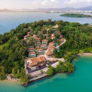 отель Sinae Phuket Luxury Hotel