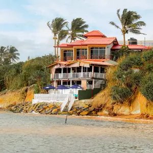 отель We Are Surfers hotel