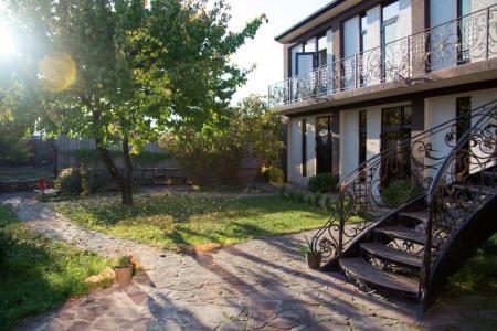 Отель Березка Юг в Севастополь - Россия