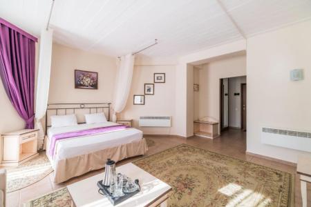 Отель Круглое Озеро Усадьба в Новороссийск - Россия