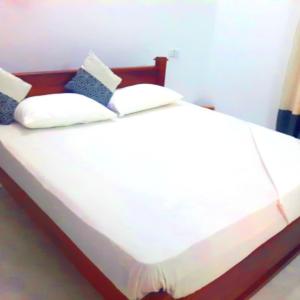 отель Nadee Villa Guest House (Pitaramba Road)