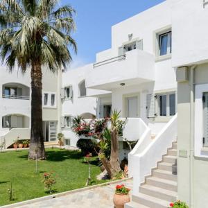 отель Angela Studios & Apartments