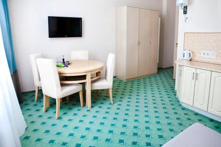 Теплое море