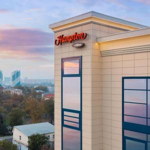 отель Hampton By Hilton Krasnodar
