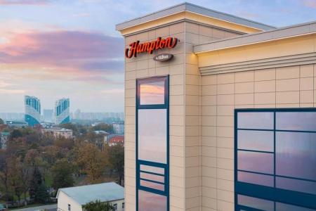 Отель Hampton By Hilton Krasnodar в Краснодар - Россия