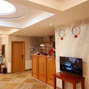 отель Happy Inn на Альпийском