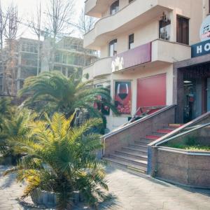 отель Family Holiday (ул. Кирова)