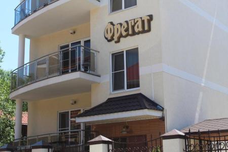 Отель Фрегат (ул. Луначарского) в Геленджик - Россия