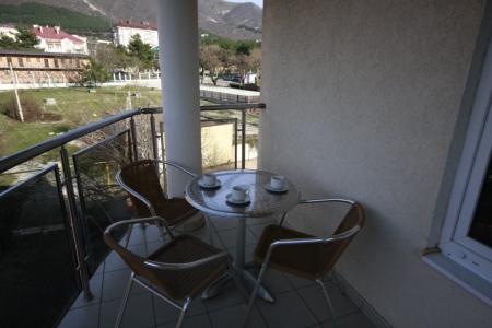 Отель Фрегат (ул. Луначарского) в Геленджик - Россия