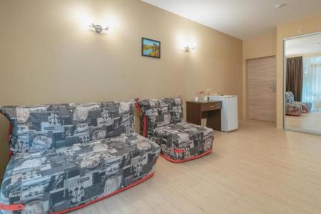 Хоста (ул. Платановая)