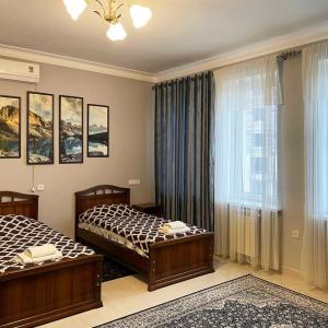 отель Восток