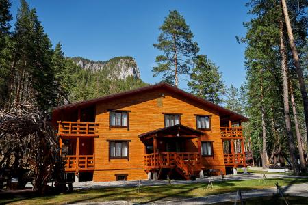 Отель Алтай Парк-отель Подгорица в Алтайский край - Россия