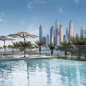 отель Radisson Beach Resort Palm Jumeirah