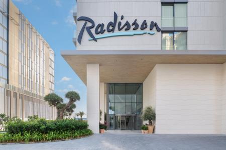 Отель Radisson Beach Resort Palm Jumeirah в Палм Джумейра - ОАЭ