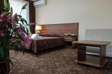 Отель Гранат (ул. Калинина) в Адлер - Россия