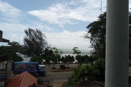 Отель New Golden Bay Resort в Велигама - Шри-Ланка