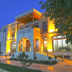 отель Caravan Plaza