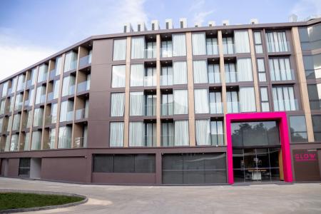 Отель GLOW Mira Karon Beach в пляж Карон - Таиланд