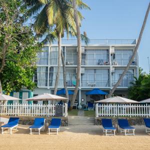 отель Smeralda Beach