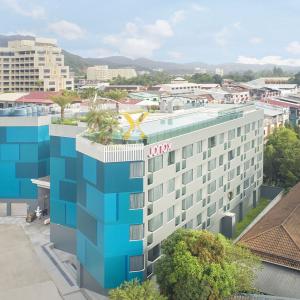 отель JonoX Phuket Karon