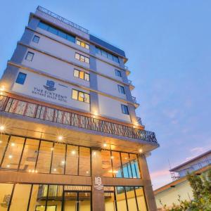 отель The Sixteenth Naiyang Beach Hotel