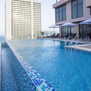 отель Green Beach Hotel Nha Trang