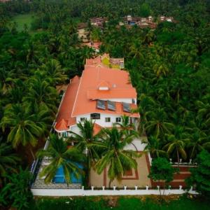 отель Krishna Beach Resort & Spa