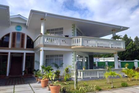 Отель 340 Degrees Mountain View Apartments в о. Маэ - Сейшелы