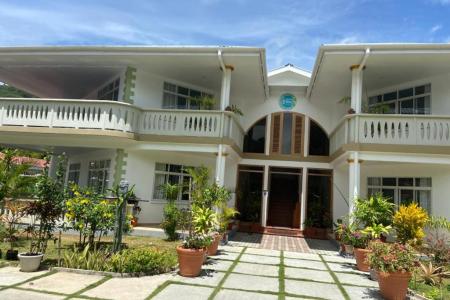 Отель 340 Degrees Mountain View Apartments в о. Маэ - Сейшелы