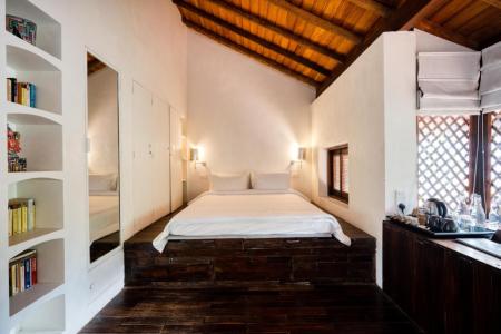 Отель Lunuganga Bentota в Бентота - Шри-Ланка