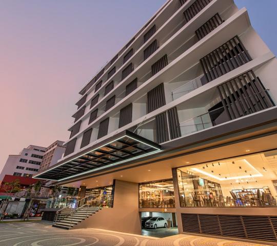 отель Blackwoods Hotel Pattaya