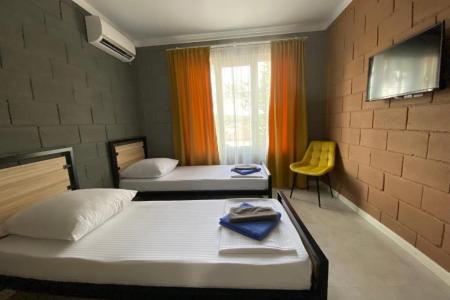 Отель Valentina Guest House (ул. Октябрьская) в Гагра - Абхазия