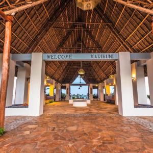 отель SBH Kilindini Resort