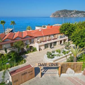 отель Day One Beach Resort & SPA