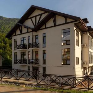 отель Апартаменты на Плотинной 2