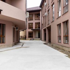 отель Афина (ул. Просвещения 17)