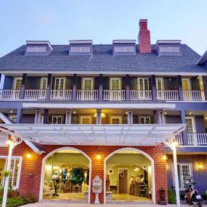 отель Perennial Resort