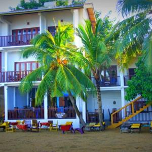 отель Banana Beach