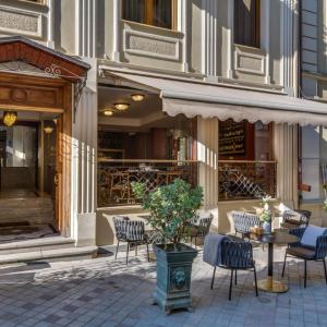 отель Mukhrantubani Boutique Hotel