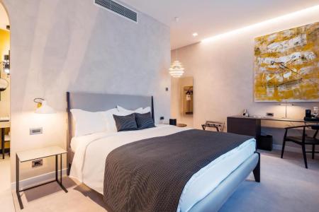 Отель Monograph Freedom Square в Тбилиси - Грузия