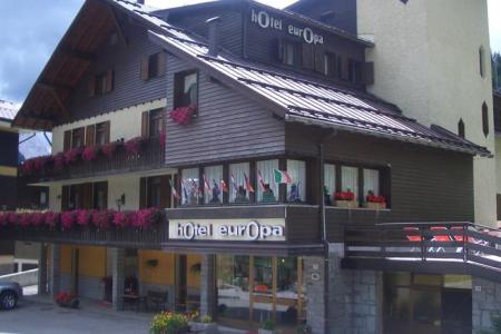 Отель Europa в Мадонна ди Кампильо - Италия