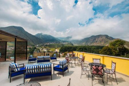 Mount Inn Kazbegi