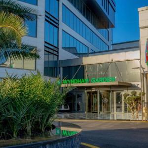 отель Wyndham Garden Baku