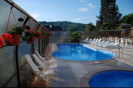 Отель LooBeach в Лоо - Россия