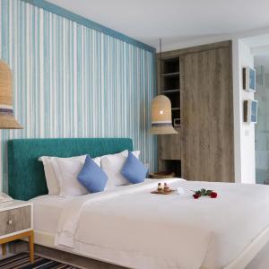 отель Benoa Sea Suites & Villas