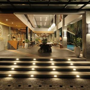 отель Kayumas Seminyak Resort
