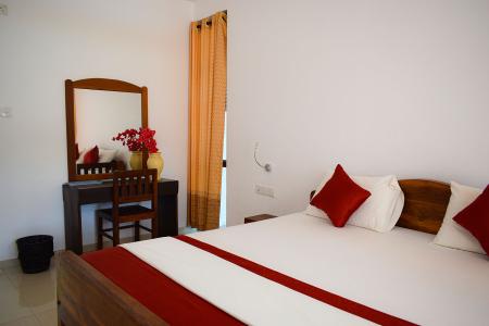 Отель High Park Hotel в Нилавели - Шри-Ланка