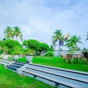 отель New White Surfing Habaraduwa