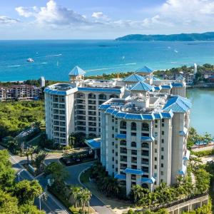 отель Holiday Inn & Suites Sanya Yalong Bay