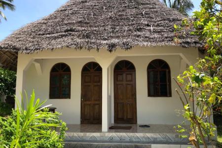 Отель Blue Earth Beach Bungalow в Джамбиани - Танзания
